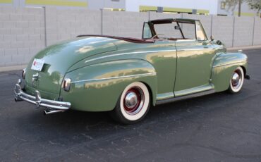 Ford-Super-DeLuxe-1941-Convertible-11