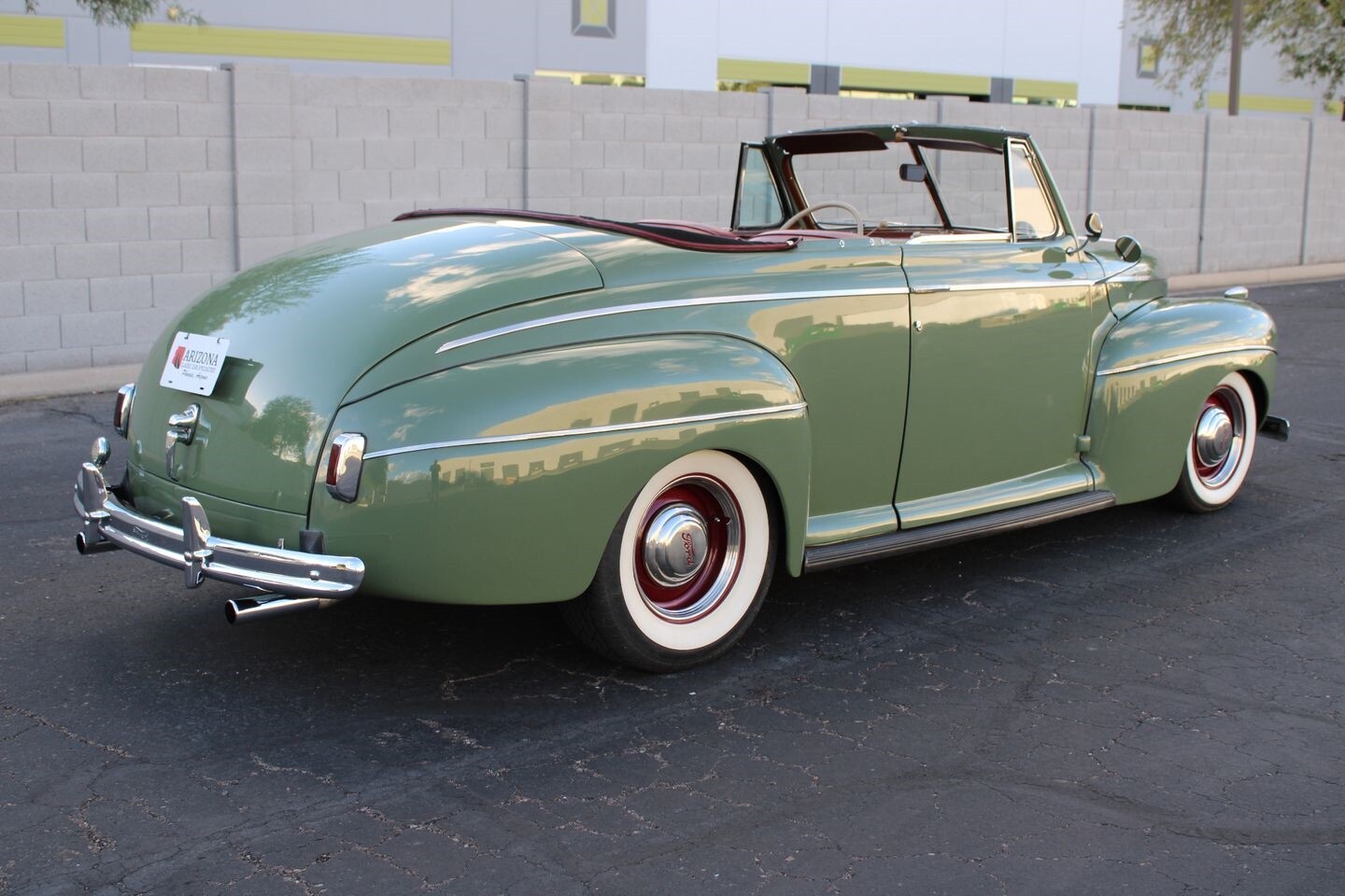 Ford-Super-DeLuxe-1941-Convertible-11
