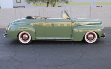 Ford-Super-DeLuxe-1941-Convertible-19