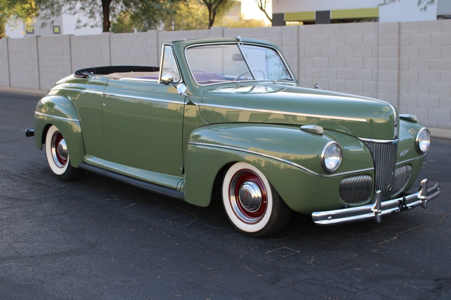 Ford-Super-DeLuxe-1941-Convertible-20