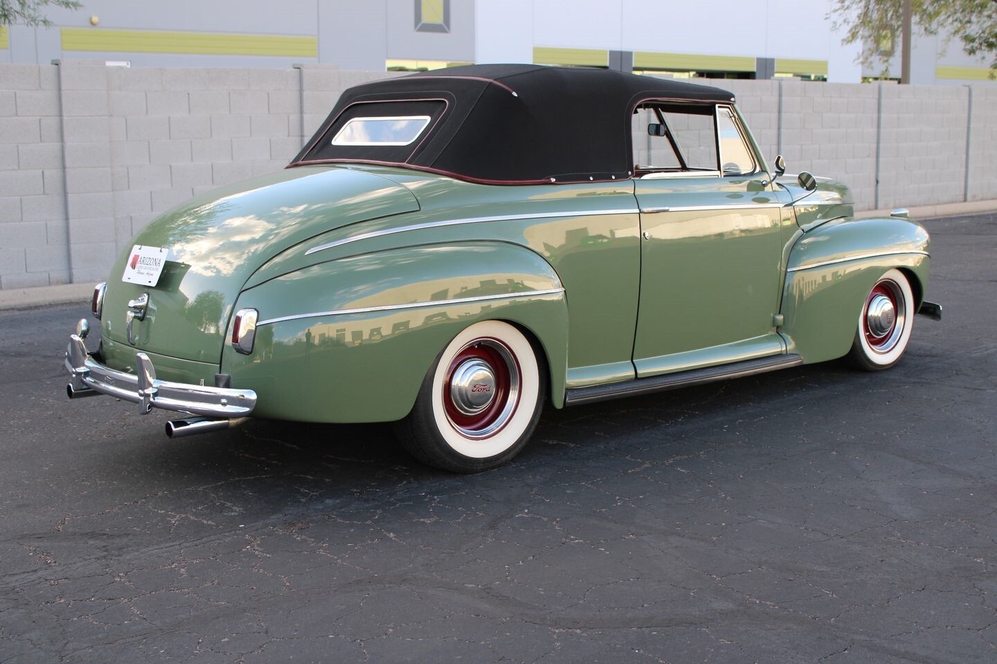Ford-Super-DeLuxe-1941-Convertible-3
