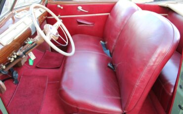 Ford-Super-DeLuxe-1941-Convertible-32