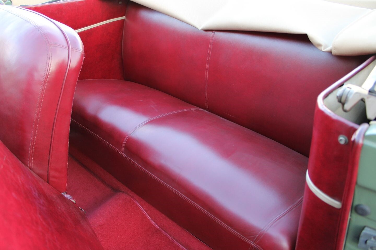Ford-Super-DeLuxe-1941-Convertible-34