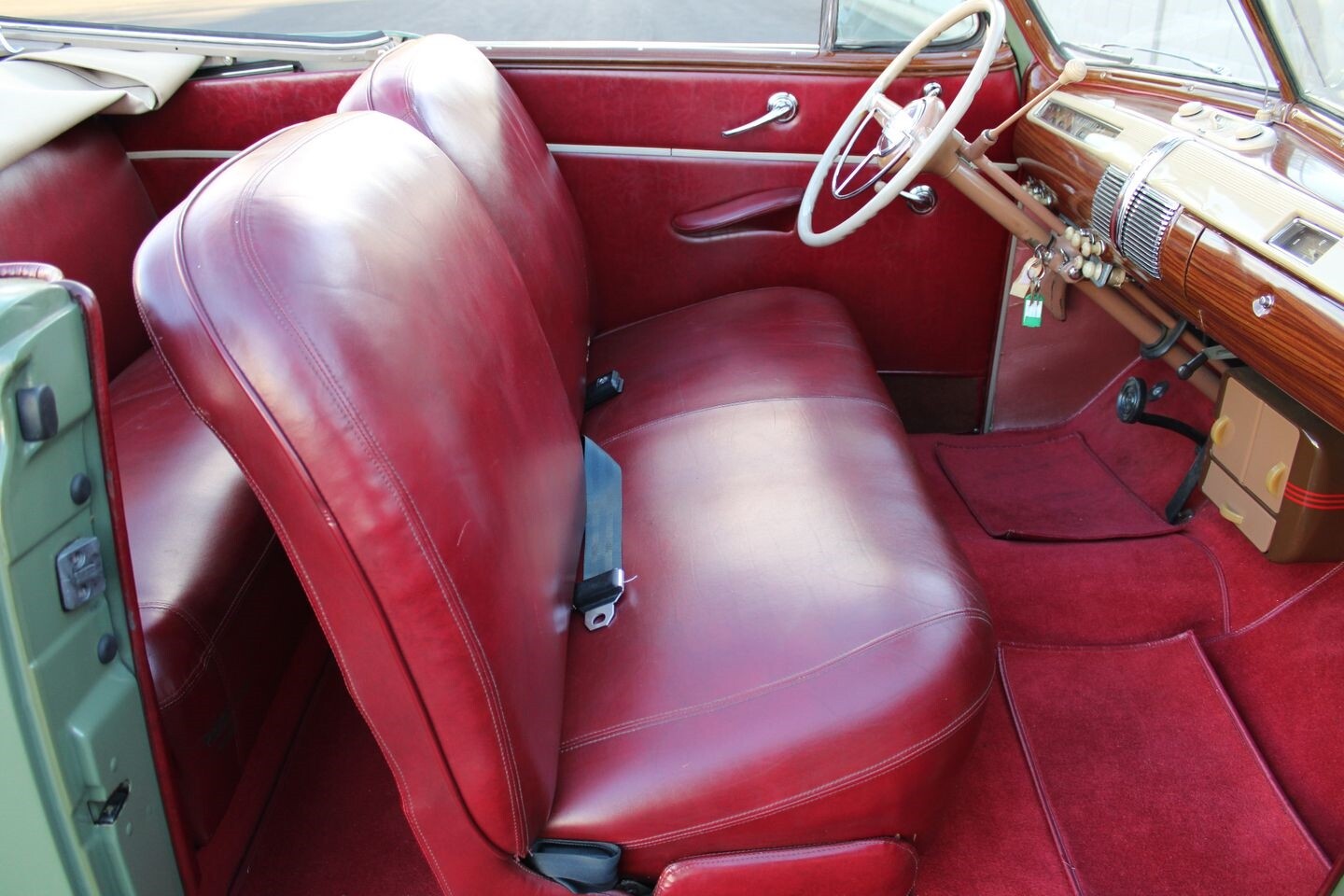 Ford-Super-DeLuxe-1941-Convertible-39