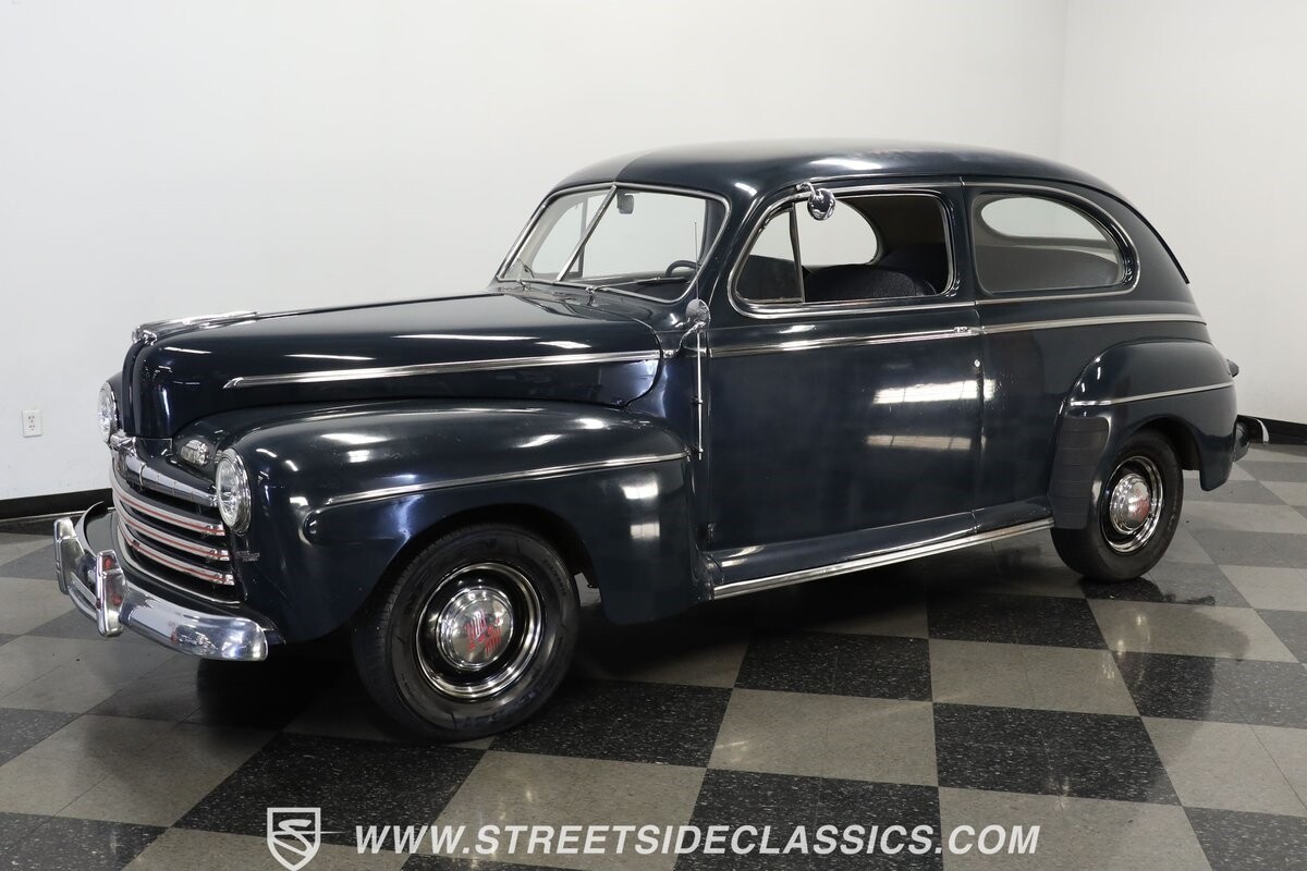 Ford-Super-Deluxe-1946-Sedan-5