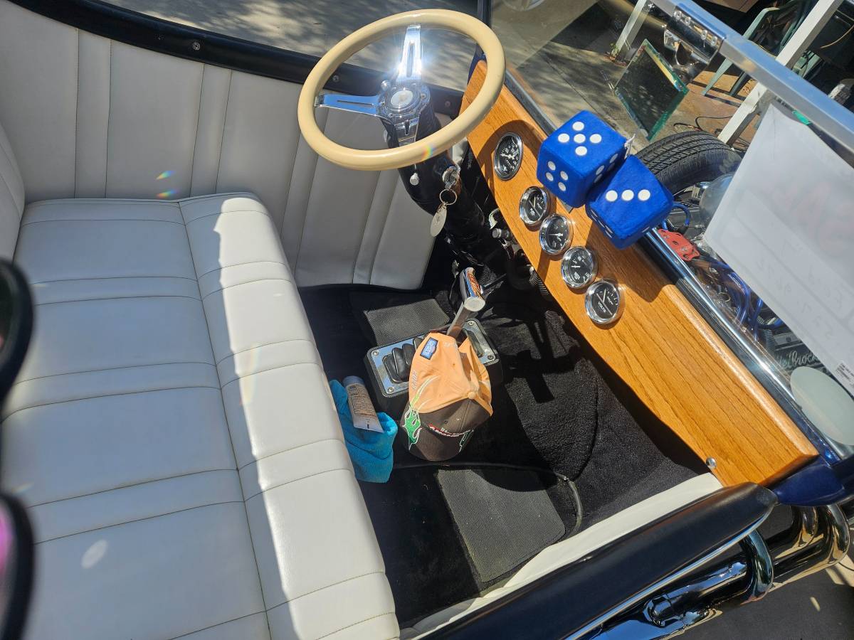 Ford-T-1923-blue-8
