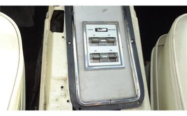 Ford-THUBIRDNDER-1964-CONVERTIBLE-19