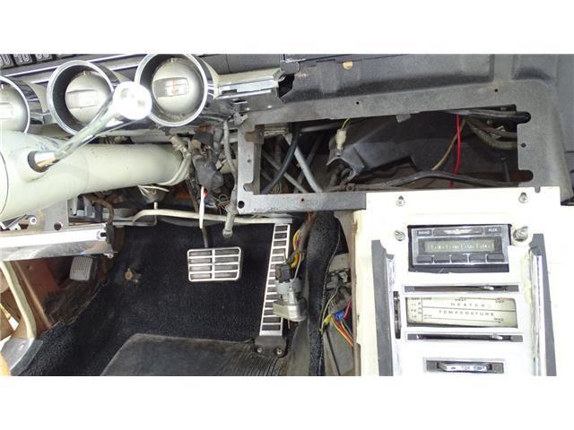 Ford-THUBIRDNDER-1964-CONVERTIBLE-20