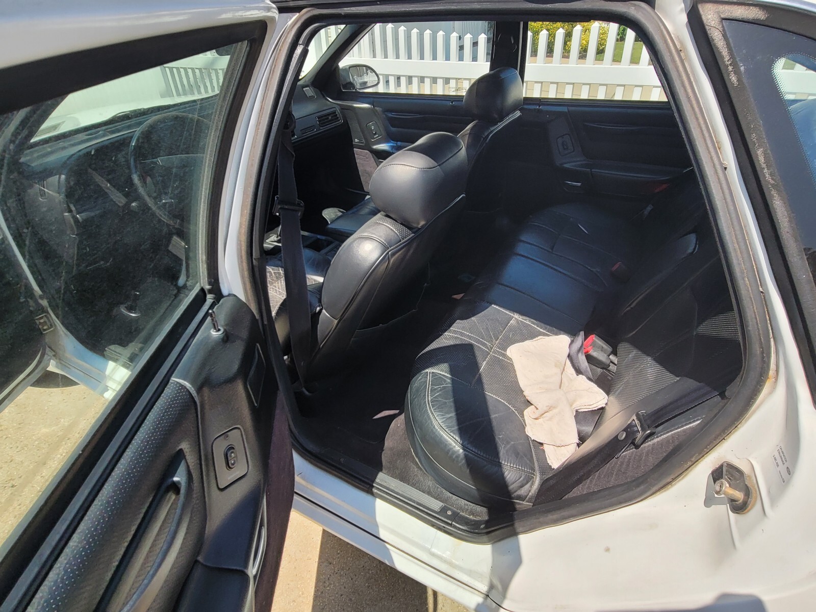 Ford-Taurus-1991-15