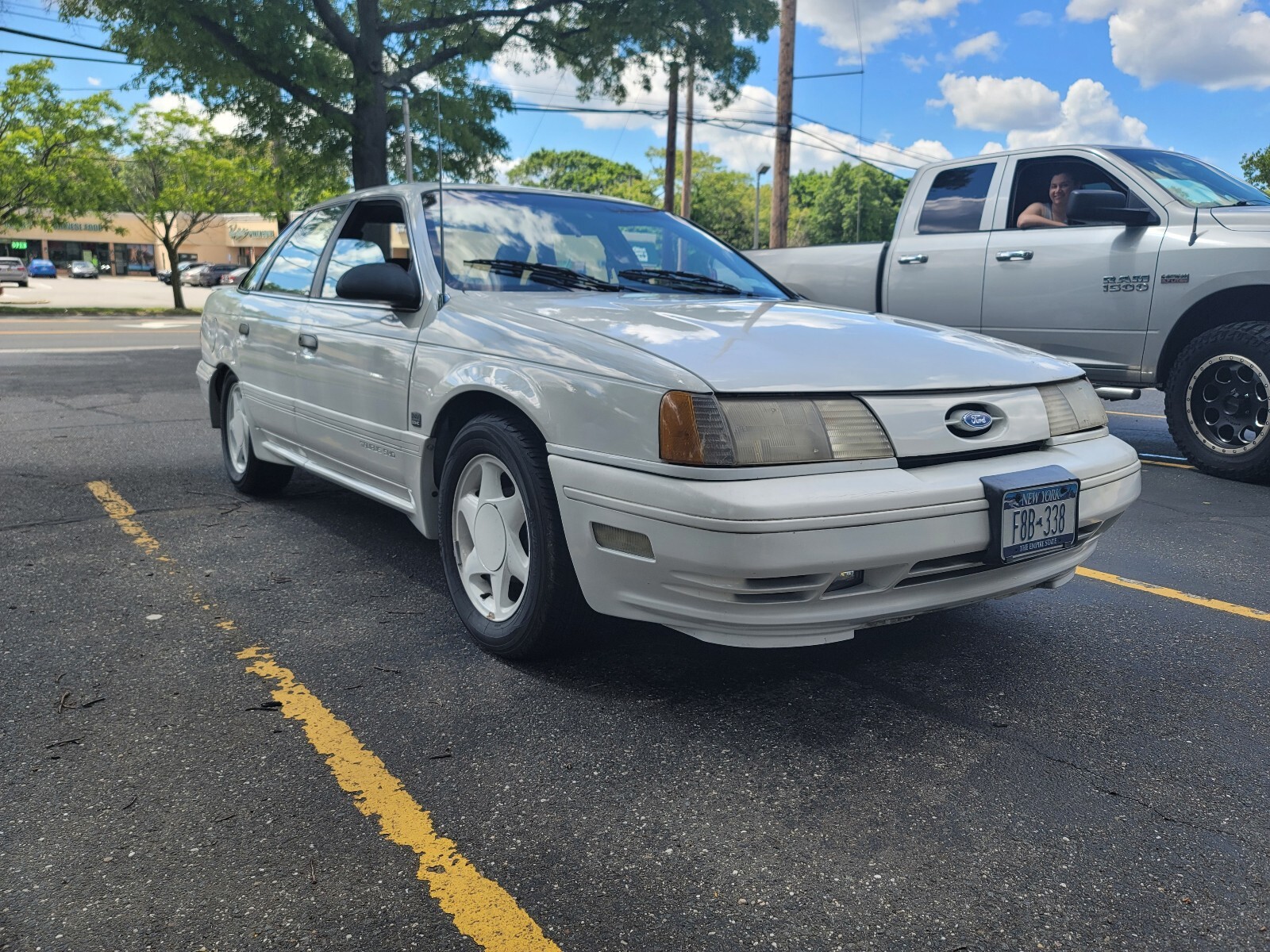 Ford-Taurus-1991-9