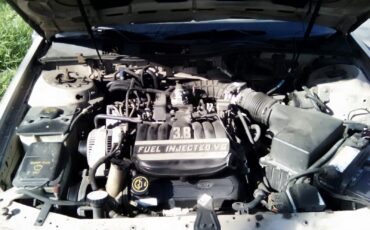 Ford-Taurus-1993-Sedan-2