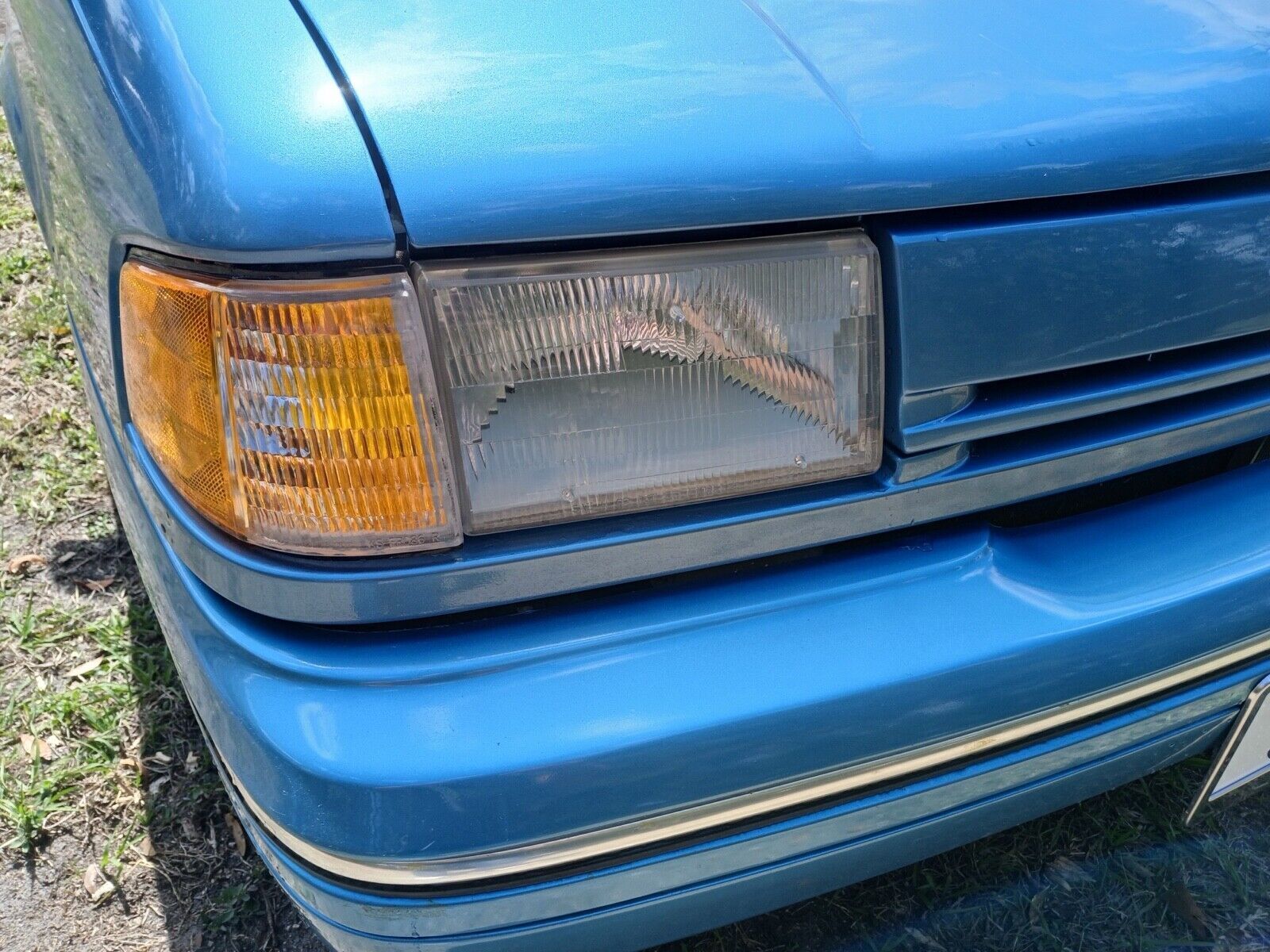 Ford-Tempo-1992-Sedan-2
