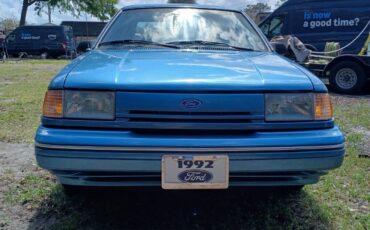 Ford-Tempo-1992-Sedan