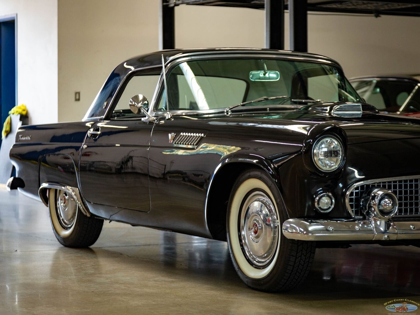 Ford-Thunderbird-1955-2-Door-Convertible-10
