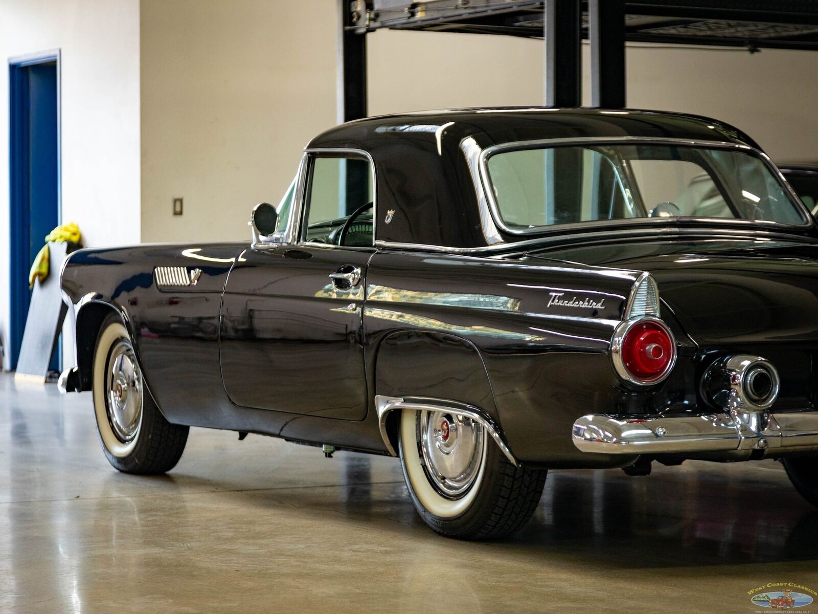 Ford-Thunderbird-1955-2-Door-Convertible-21