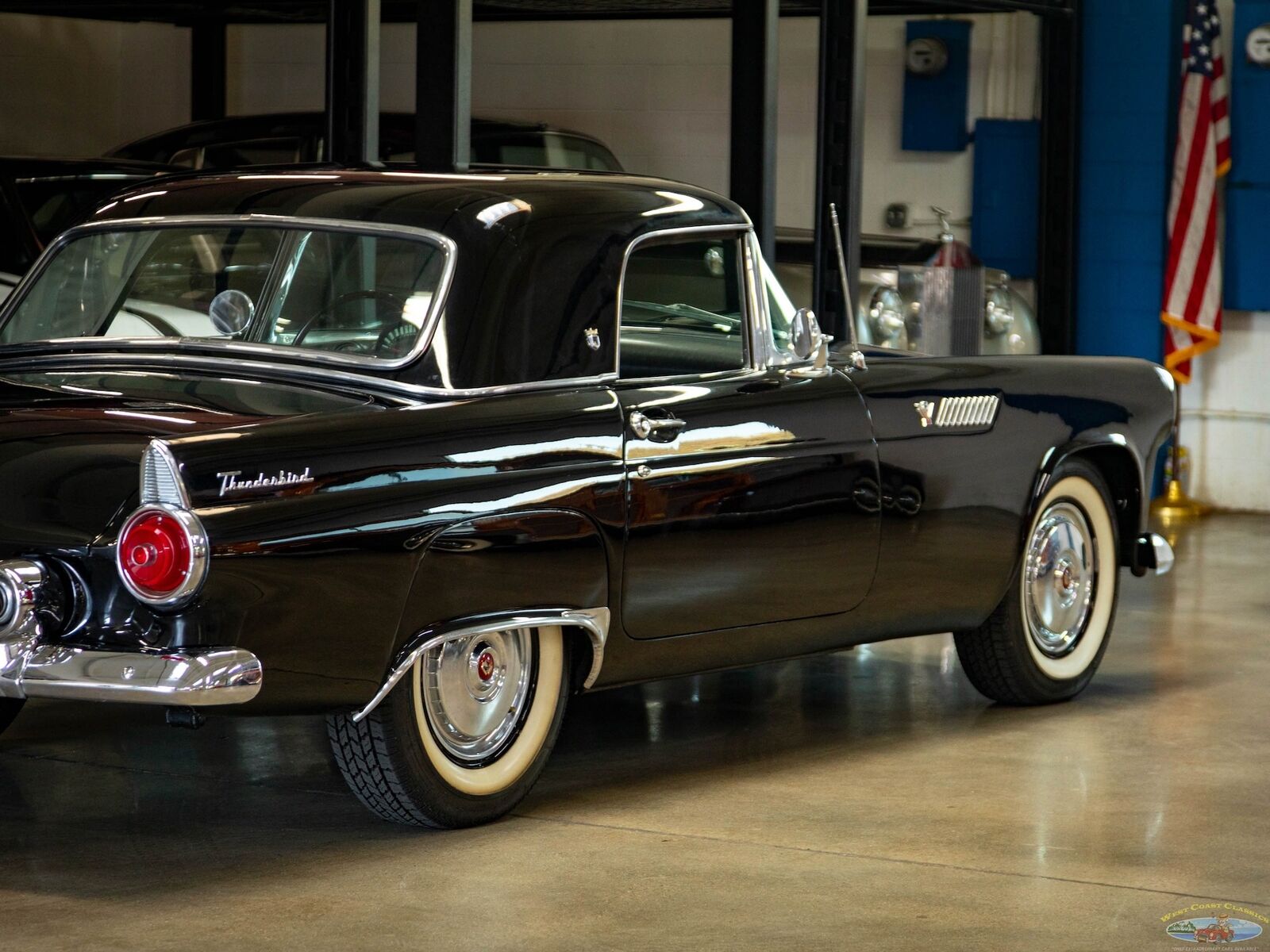 Ford-Thunderbird-1955-2-Door-Convertible-25