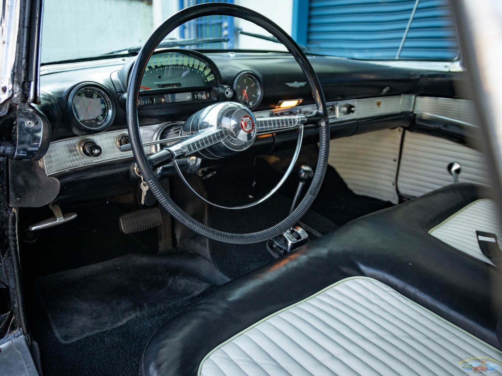 Ford-Thunderbird-1955-2-Door-Convertible-28