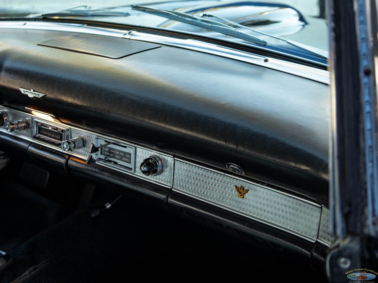 Ford-Thunderbird-1955-2-Door-Convertible-37