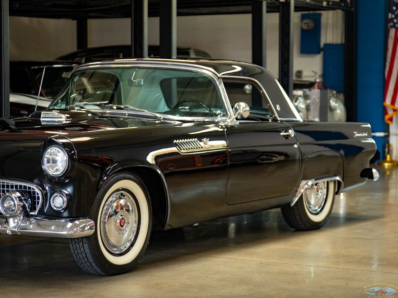Ford-Thunderbird-1955-2-Door-Convertible-8