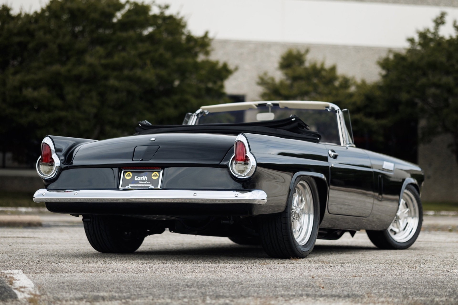 Ford-Thunderbird-1956-Convertible-10