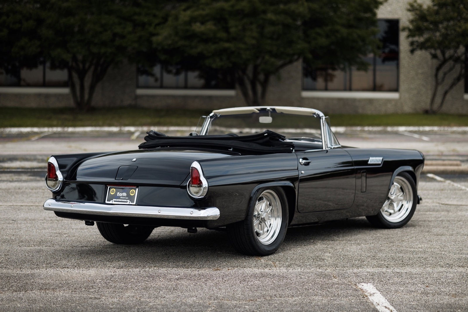 Ford-Thunderbird-1956-Convertible-11