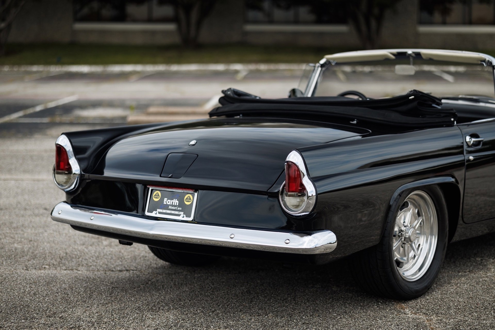 Ford-Thunderbird-1956-Convertible-14