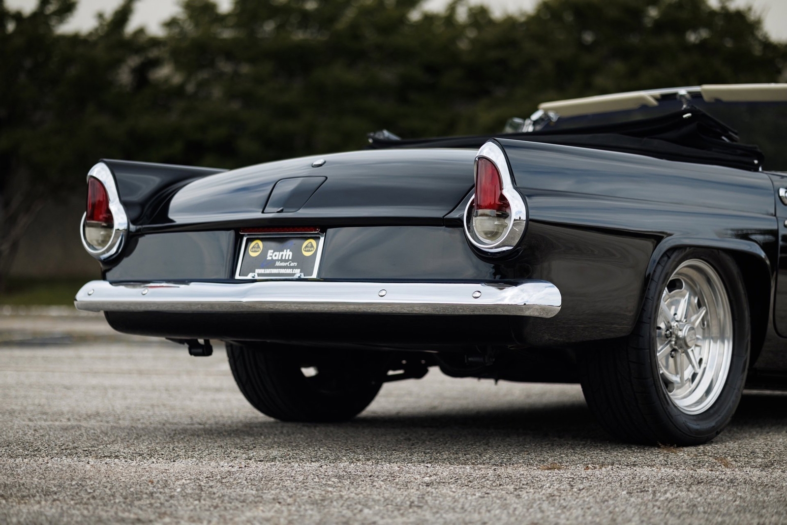 Ford-Thunderbird-1956-Convertible-15