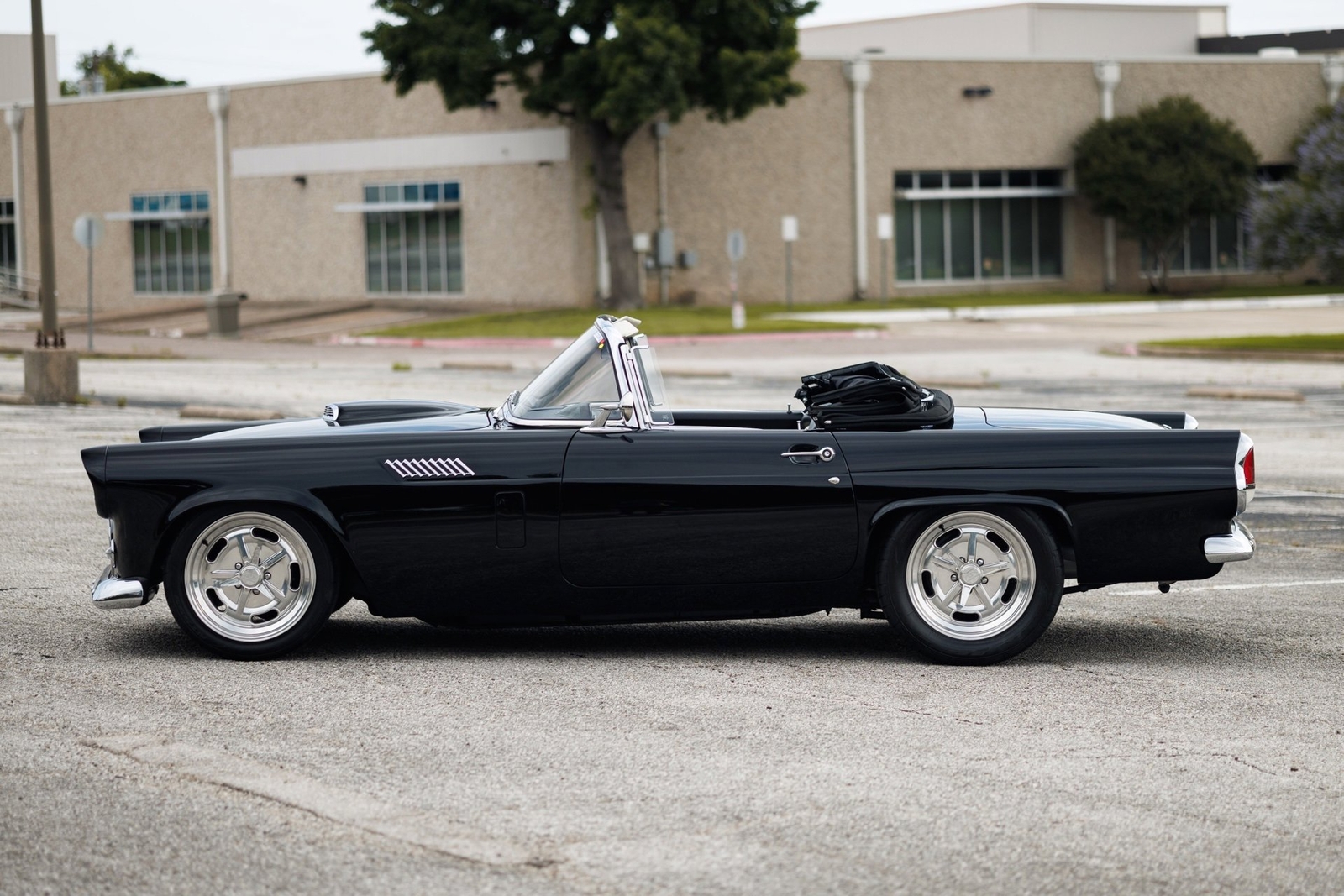Ford-Thunderbird-1956-Convertible-18