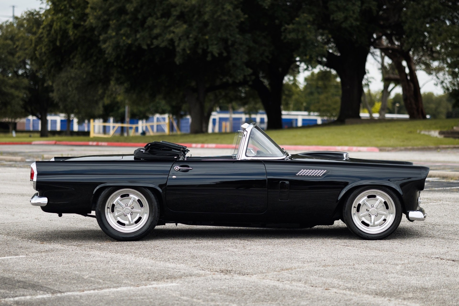 Ford-Thunderbird-1956-Convertible-25