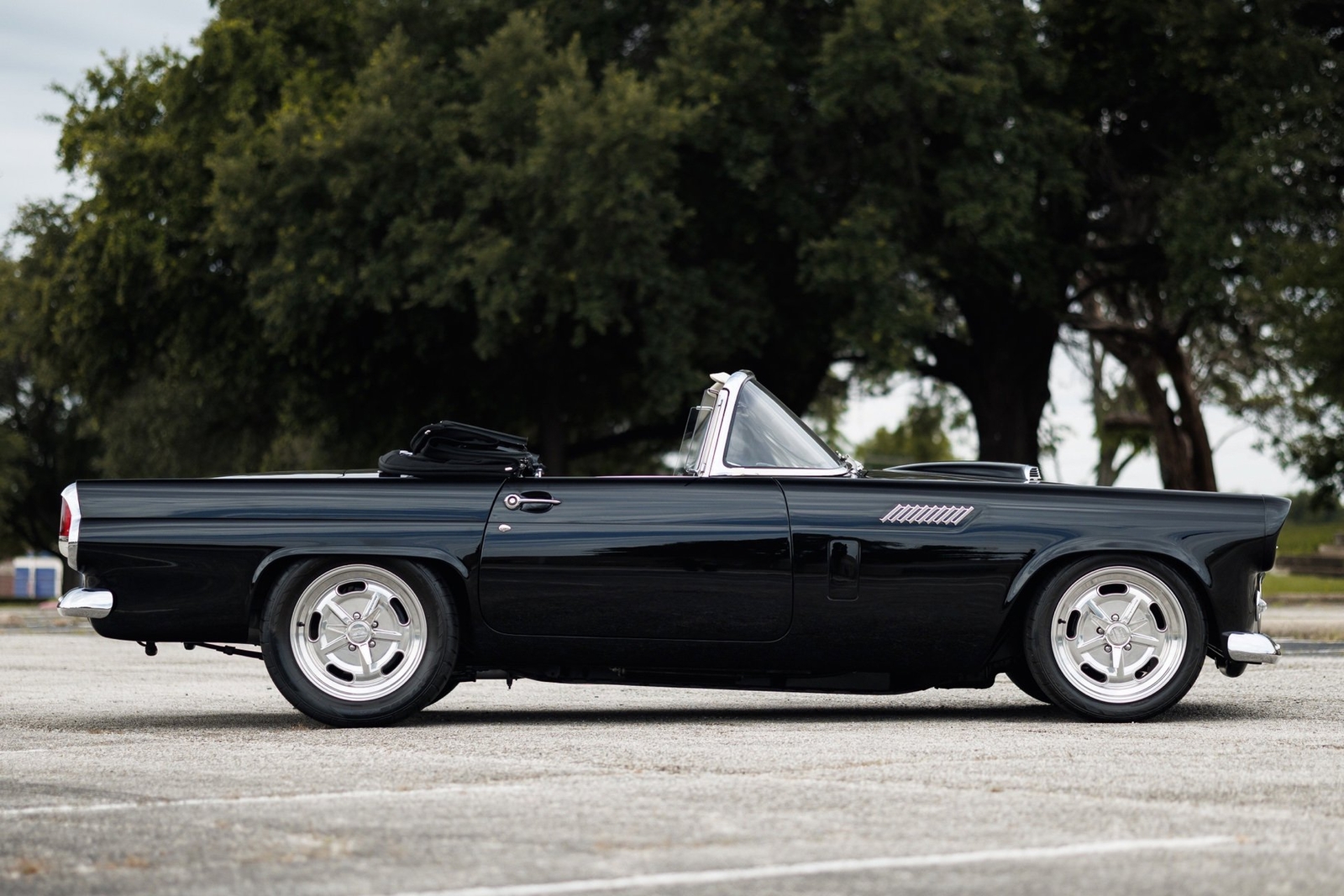 Ford-Thunderbird-1956-Convertible-26