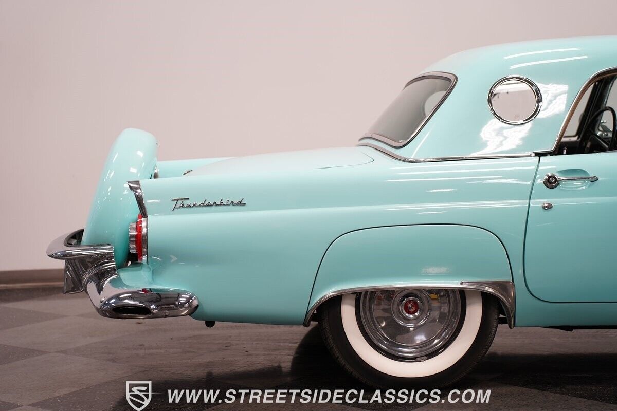 Ford-Thunderbird-1956-Convertible-31