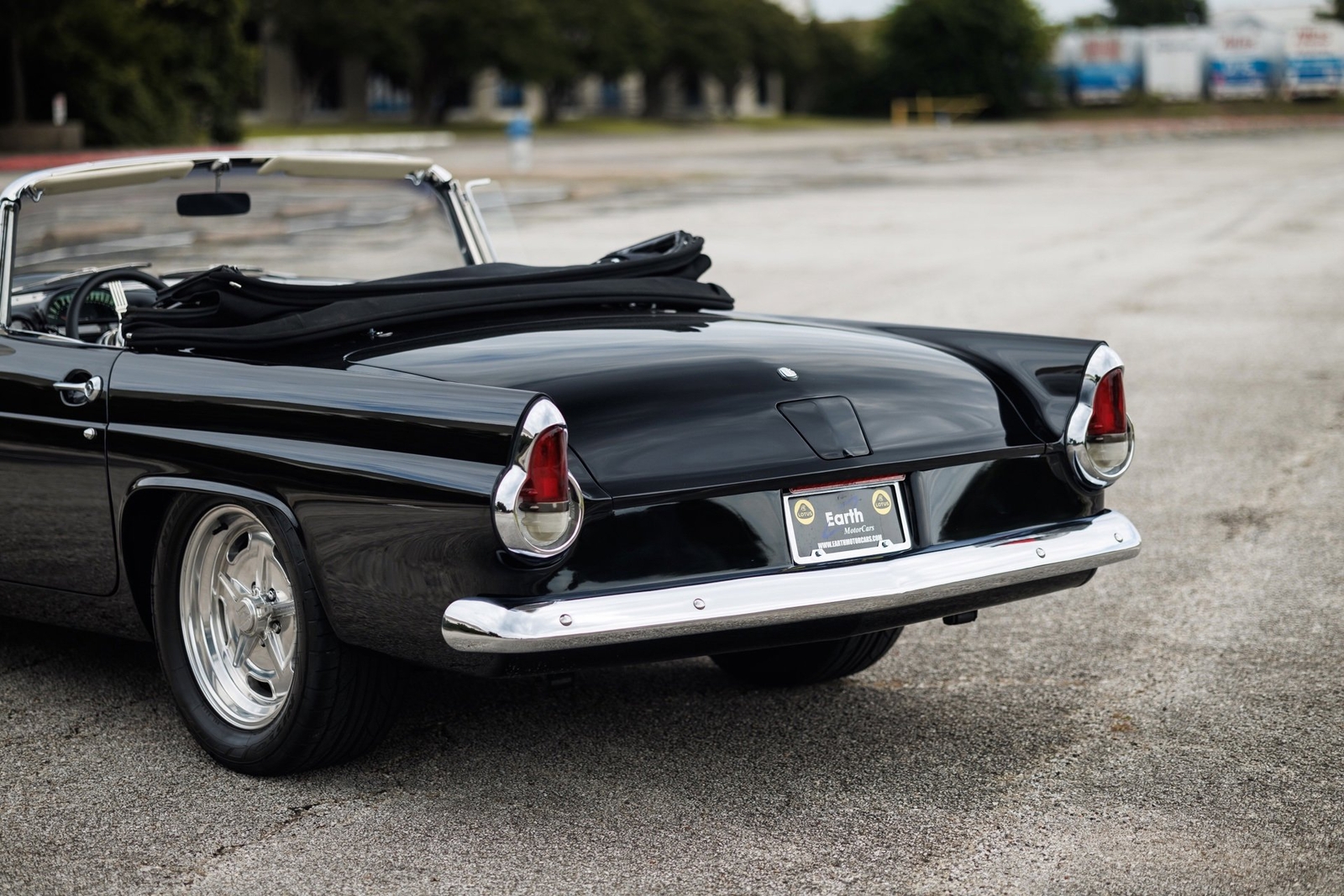 Ford-Thunderbird-1956-Convertible-37