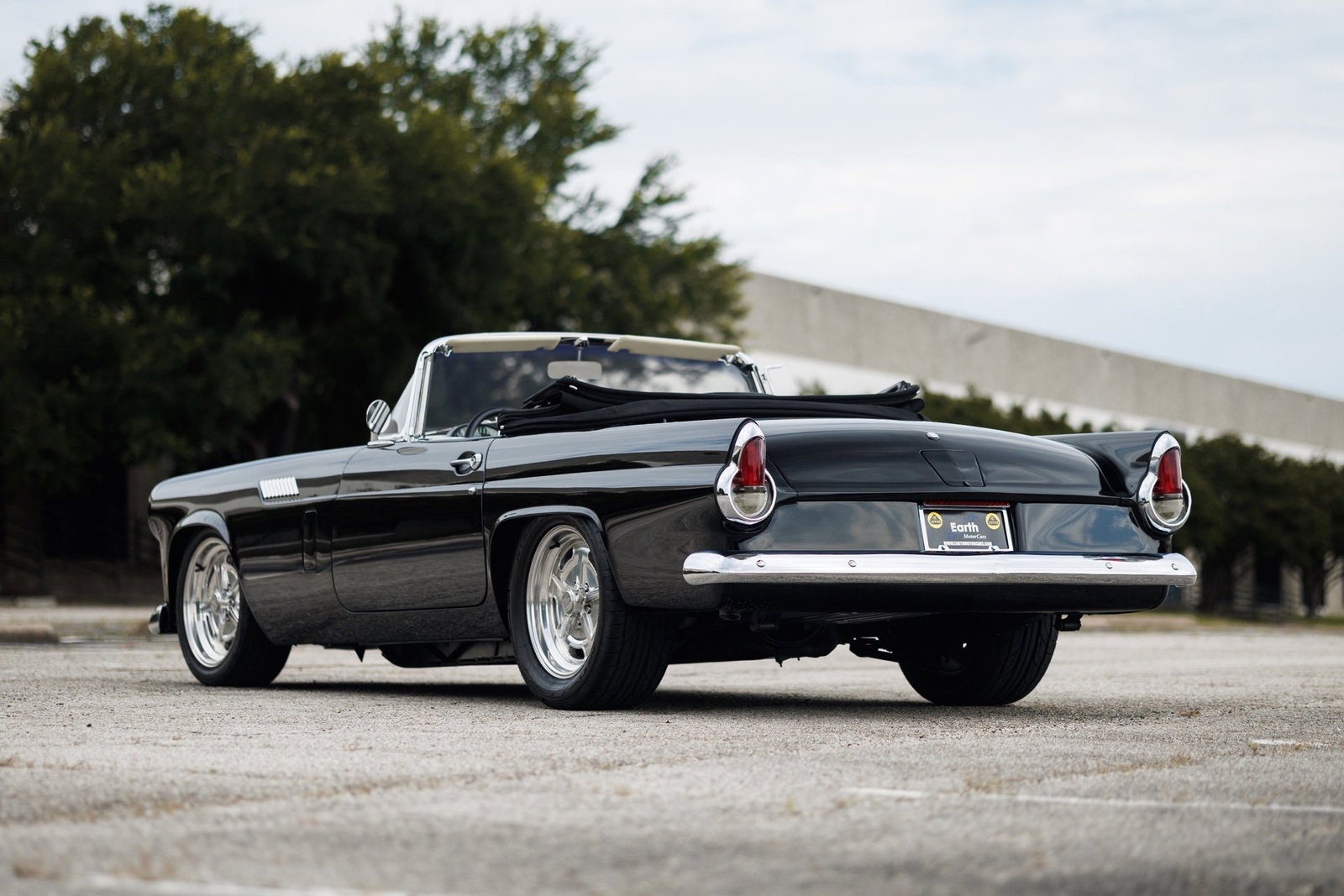 Ford-Thunderbird-1956-Convertible-7