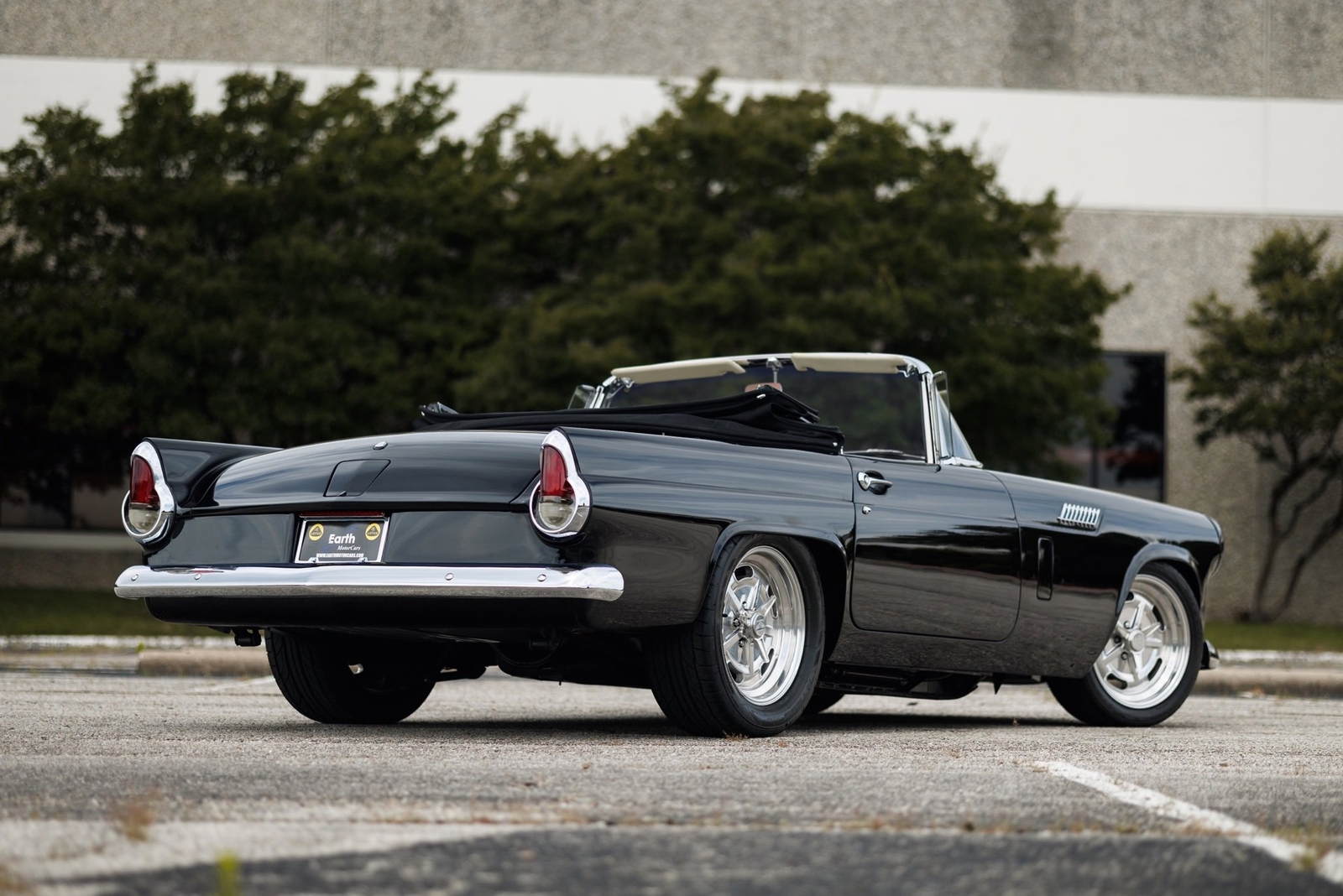 Ford-Thunderbird-1956-Convertible-9