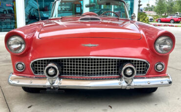 Ford-Thunderbird-1956-Sedan-1