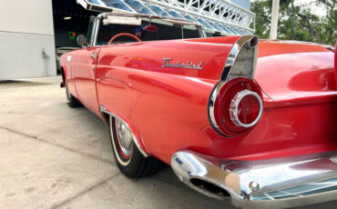 Ford-Thunderbird-1956-Sedan-12
