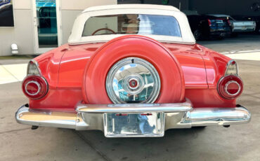 Ford-Thunderbird-1956-Sedan-18