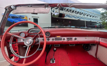 Ford-Thunderbird-1956-Sedan-26
