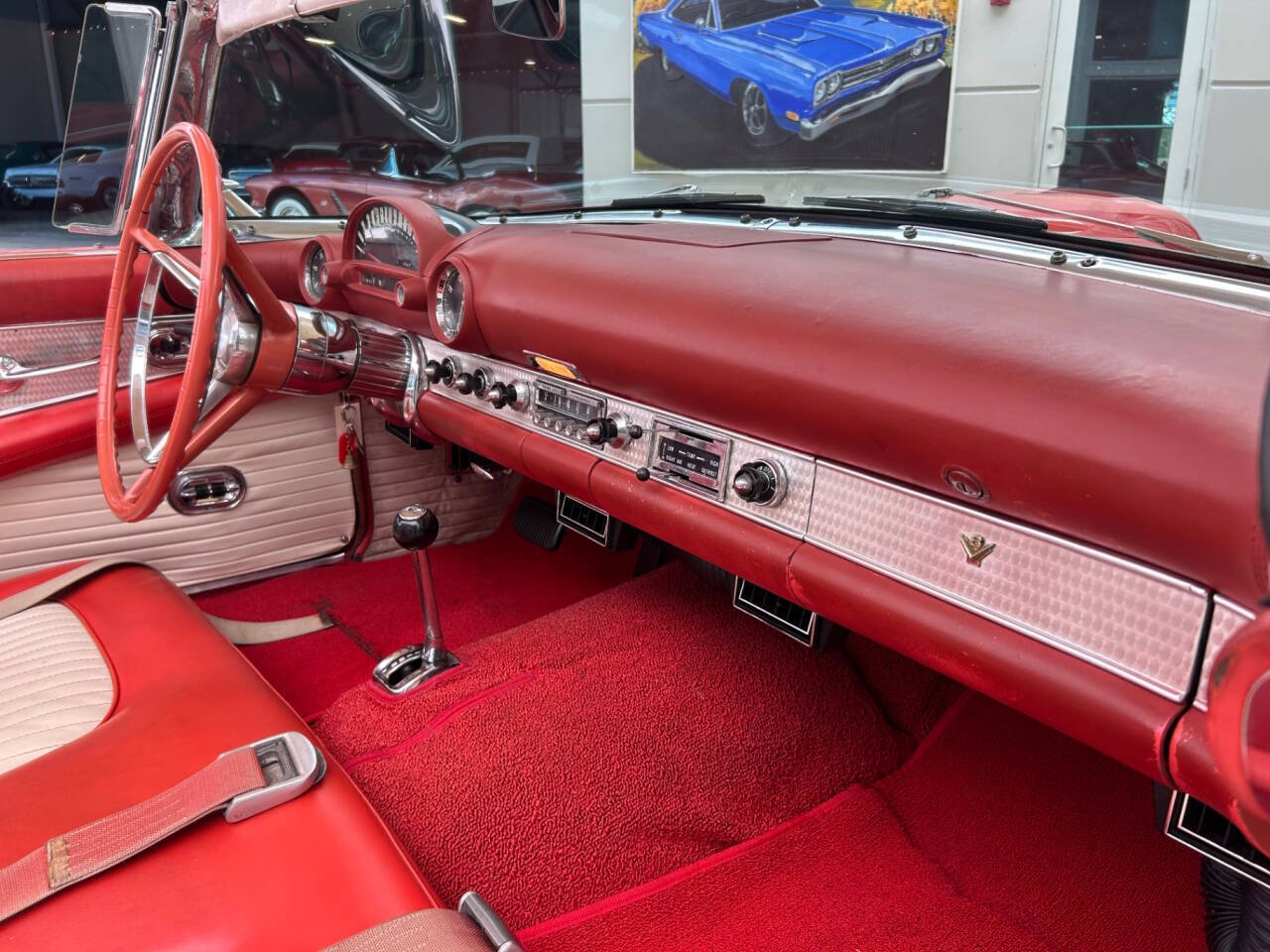 Ford-Thunderbird-1956-Sedan-28