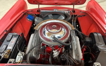 Ford-Thunderbird-1956-Sedan-35