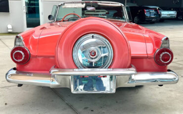 Ford-Thunderbird-1956-Sedan-5