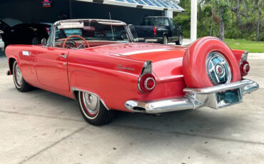 Ford-Thunderbird-1956-Sedan-6