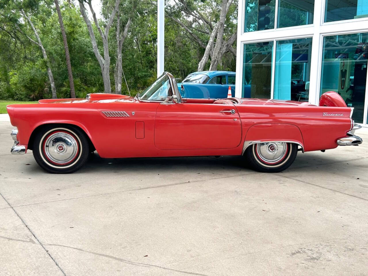 Ford-Thunderbird-1956-Sedan-7