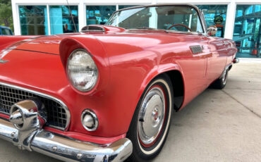 Ford-Thunderbird-1956-Sedan-9
