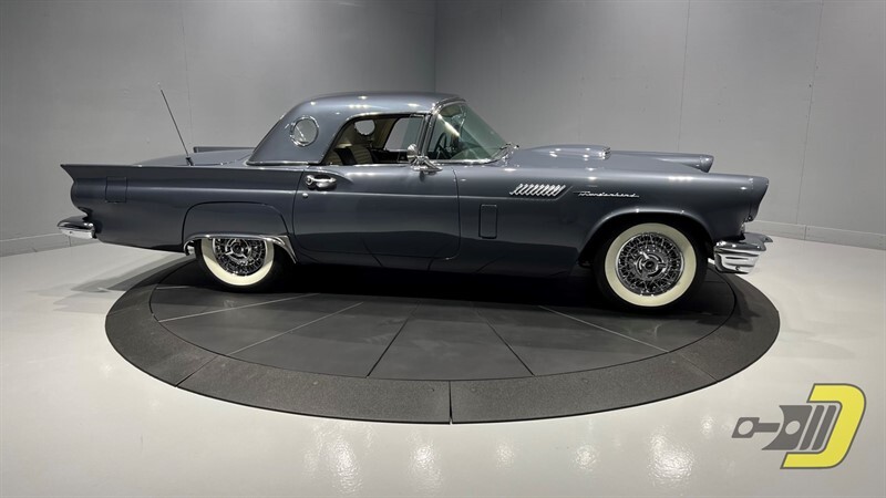 Ford-Thunderbird-1957-Convertible-10