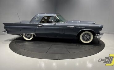 Ford-Thunderbird-1957-Convertible-10