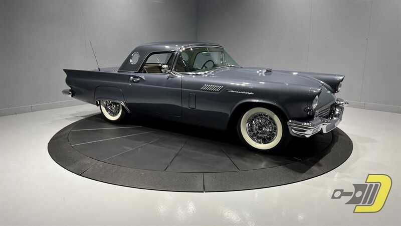 Ford-Thunderbird-1957-Convertible-11