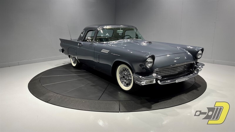 Ford-Thunderbird-1957-Convertible-12