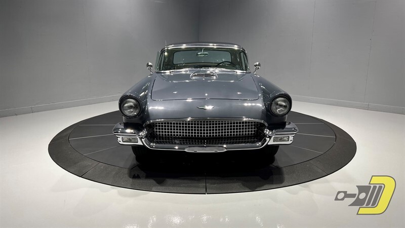 Ford-Thunderbird-1957-Convertible-16
