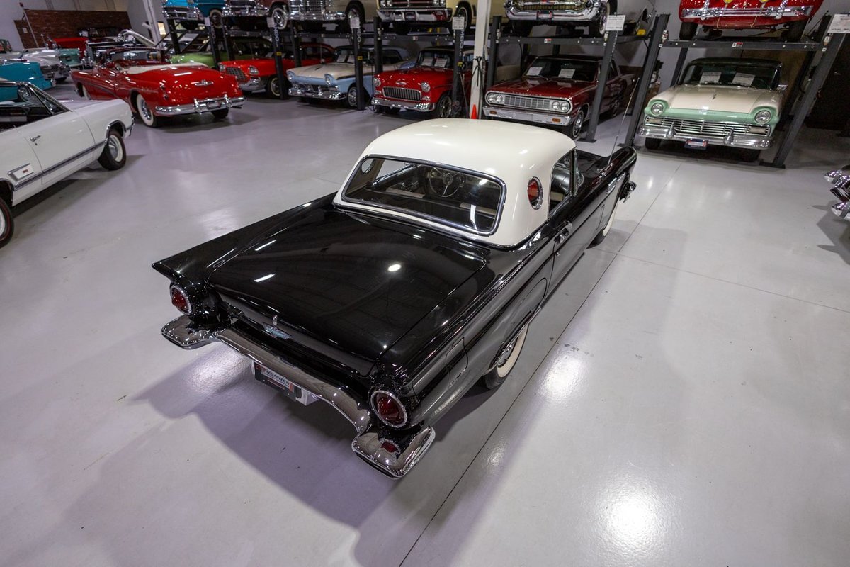 Ford-Thunderbird-1957-Convertible-16